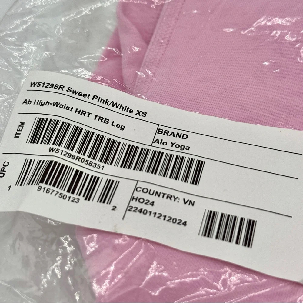 NWT Alo Airbrush High-Wasted Heart Throb Legging in Sweet Pink Yoga Brand new - Picture 8 of 16